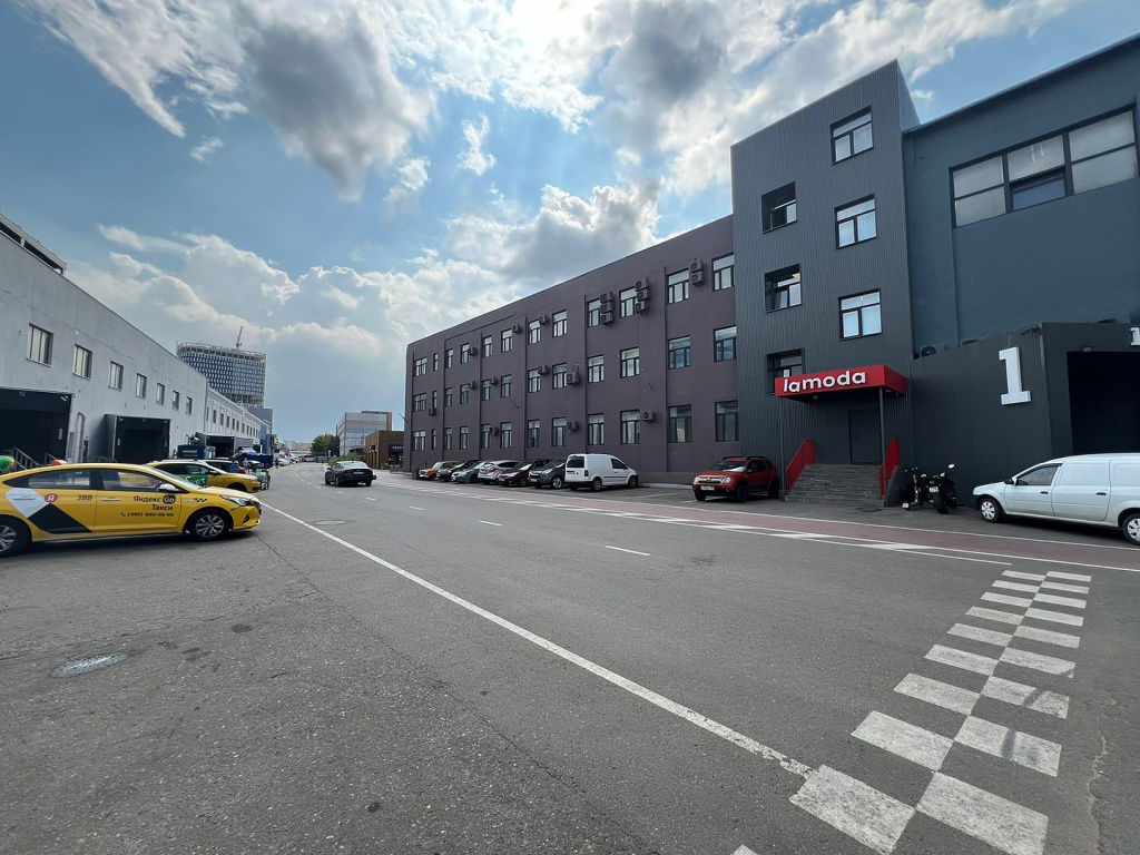 проход со стороны lamoda.jpeg проход со стороны lamoda.jpeg